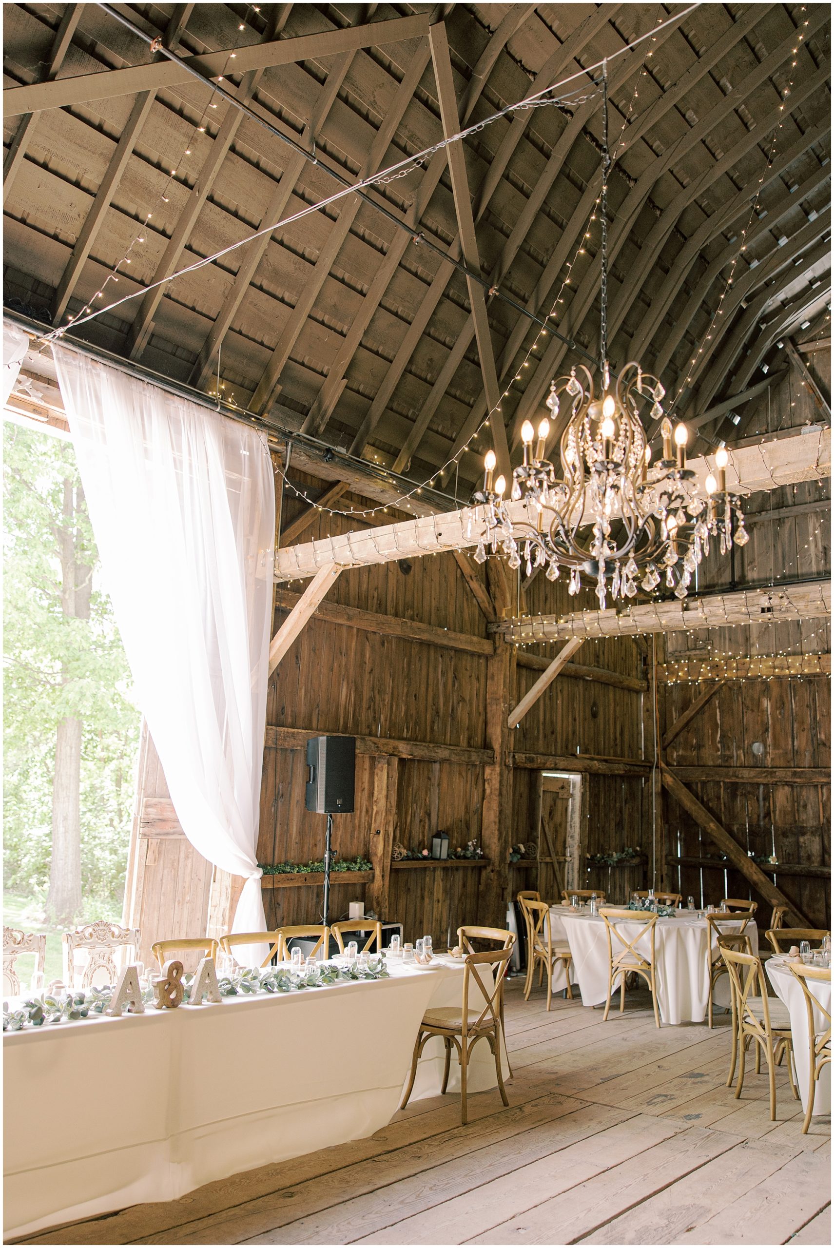 rustic barn wedding venue in Michigan