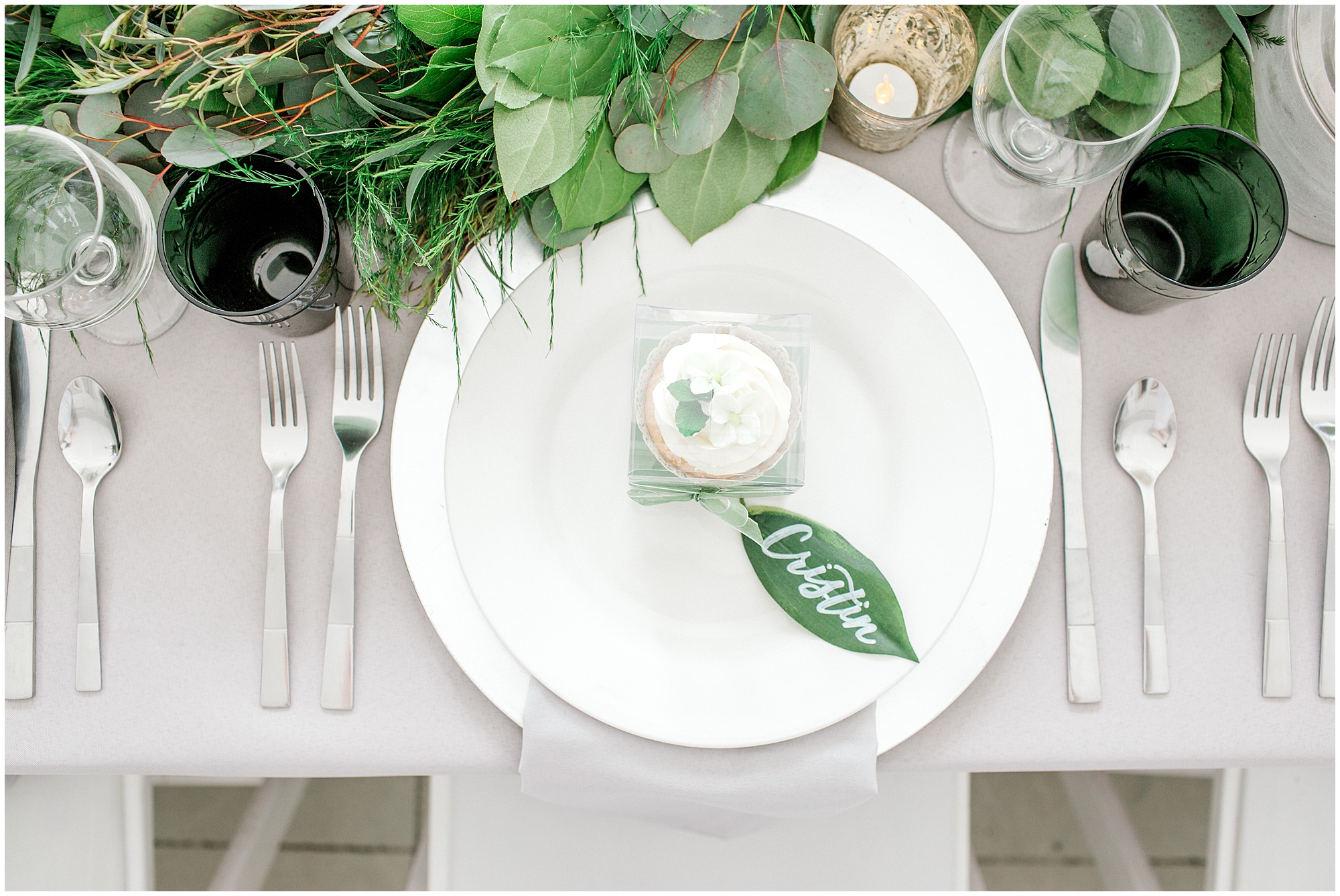 white and greenery winter wedding colors